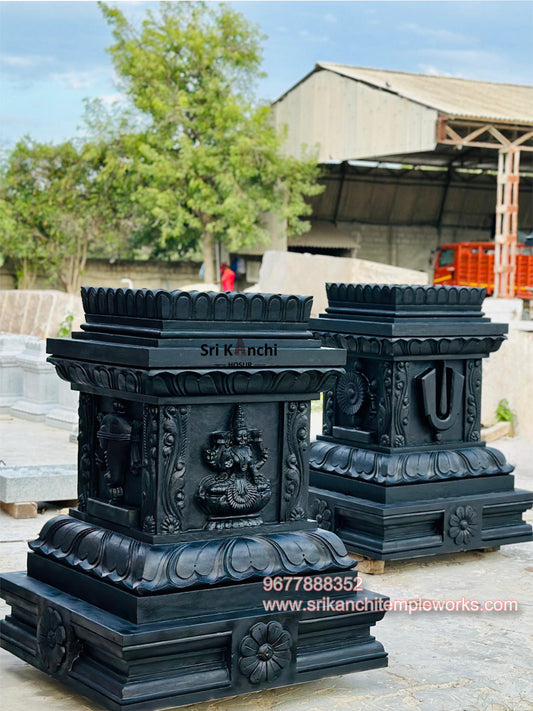 Sri Lakshmi Tulsi Maadam (Black Stone )