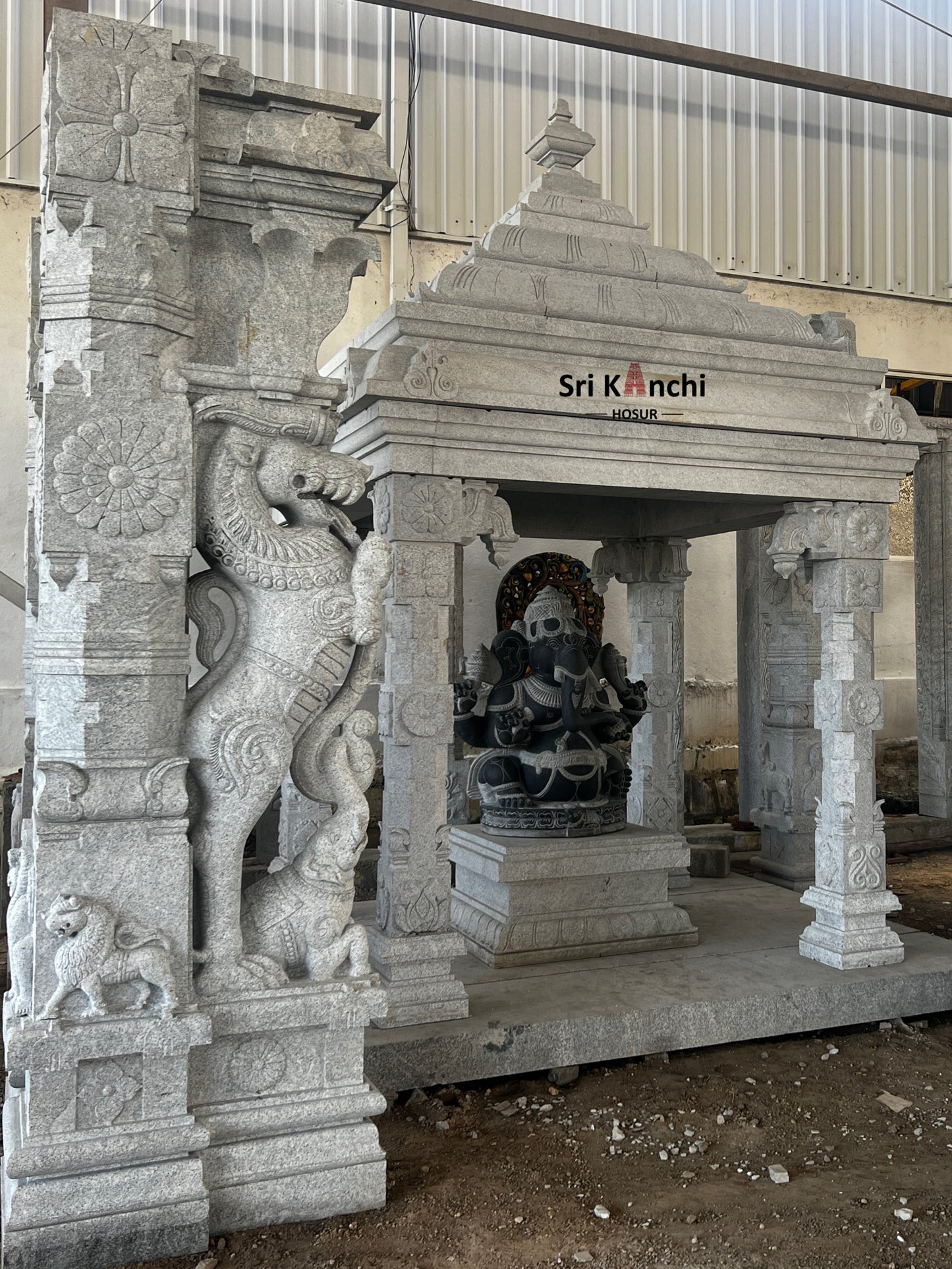 Mandapam -Sri Vinayager with Yali Pillars